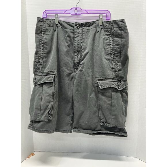 Levi‎ Strauss Men's White Tab Cargo Shorts Dark Gray Flat Front, Size 36 - Picture 1 of 10